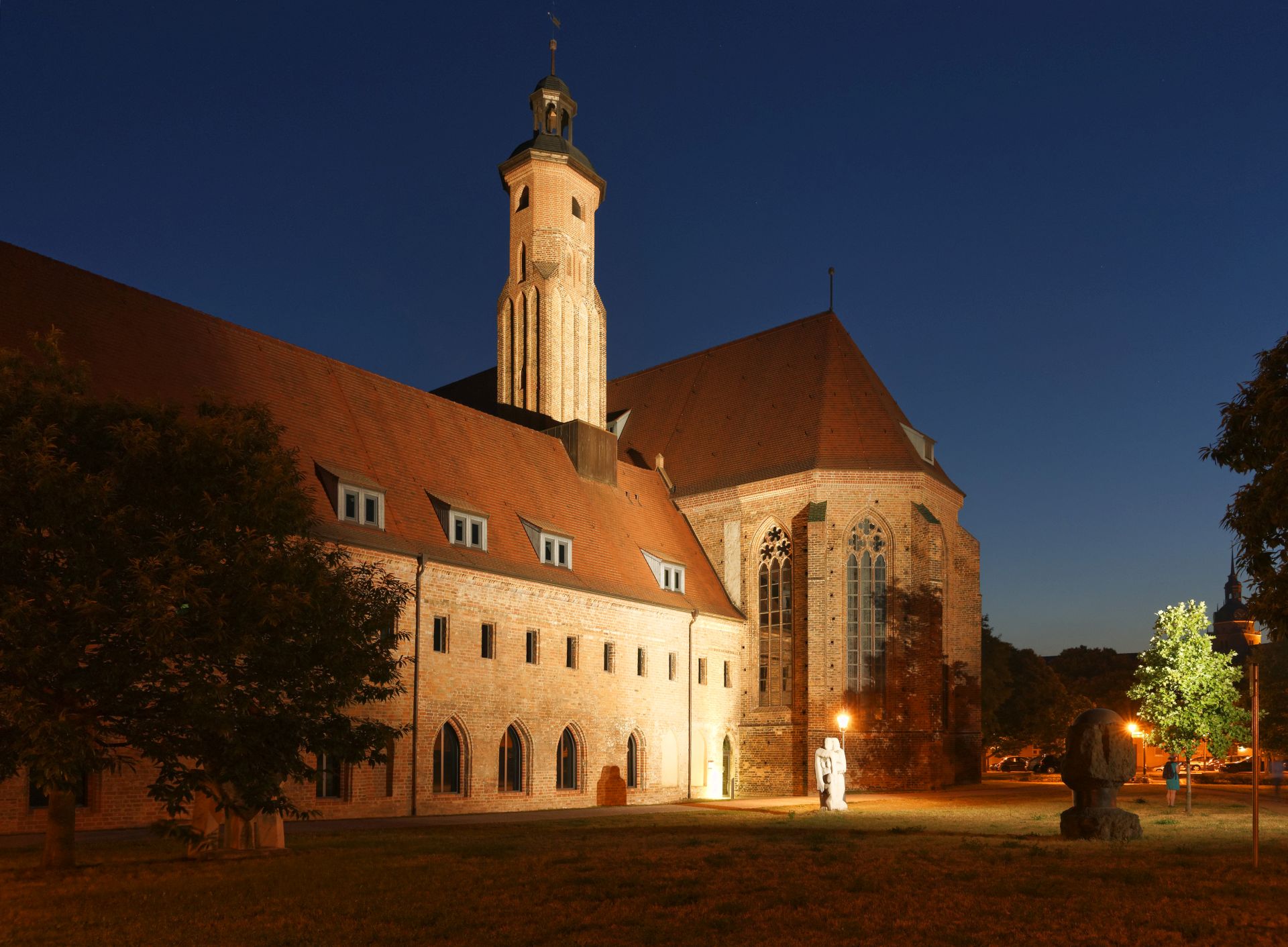 Paulikloster am Abend in Brandenburg an der Havel © Boettcher